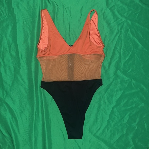 Icon Swim Orange and Black Women's Swimsuit size Medium - Picture 2 of 6